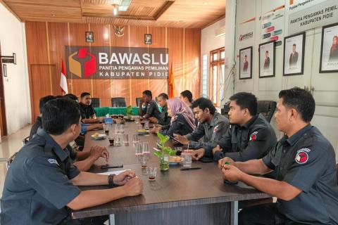 Diskusi Konsolidasi Demokrasi Bersama HMI