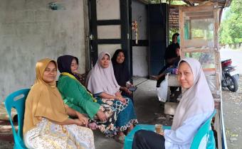 Nelliyana melaksanakan diskusi Konsolidasi Demokrasi bersama kelompok rentan perempuan