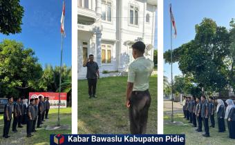 Pelaksanaan Apel Pagi Senin Jajaran Sekretariat Bawaslu Kabupaten Pidie