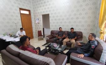 indra abidin memberikan arahan kepada formatur kader p2p