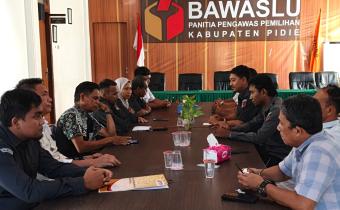 Bawaslu Kabupaten Pidie Terima Kunjungan Koordinasi KIP Pidie